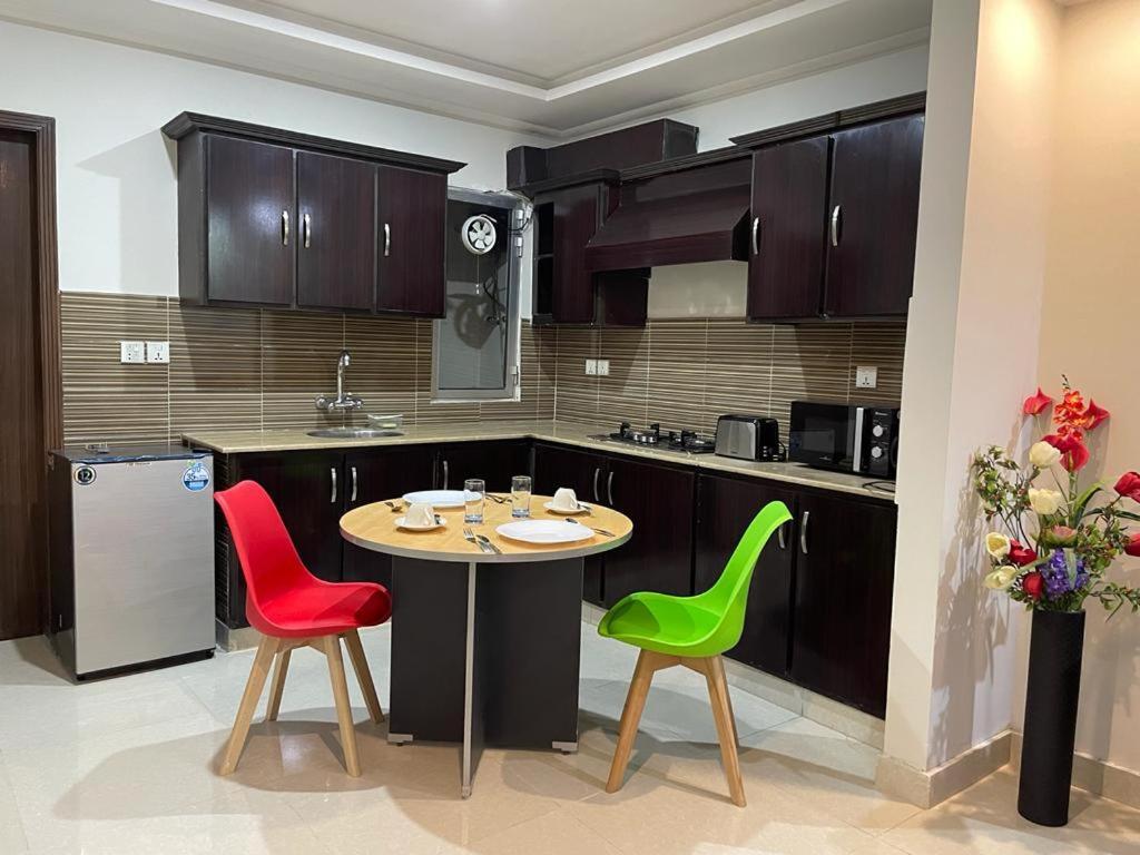 Marine Tower Διαμέρισμα Ραβαλπίντι Εξωτερικό φωτογραφία
